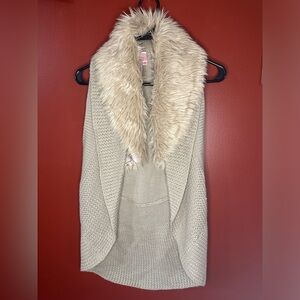 Dolled up Women's Open Front Cardigan Sweater Vest faux fur Size Medium